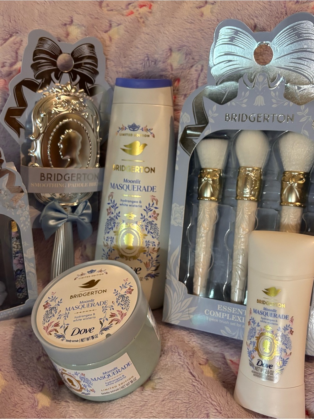 Bridgerton Moonlit Masquerade Bath Accessories Set - White & Gold